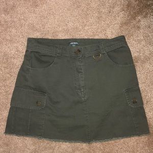 WILD FABLE GREEN SKIRT